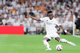 龙赛罗：决赛是皇马取胜的舞台，不排除皇萨会在欧冠决赛相遇.